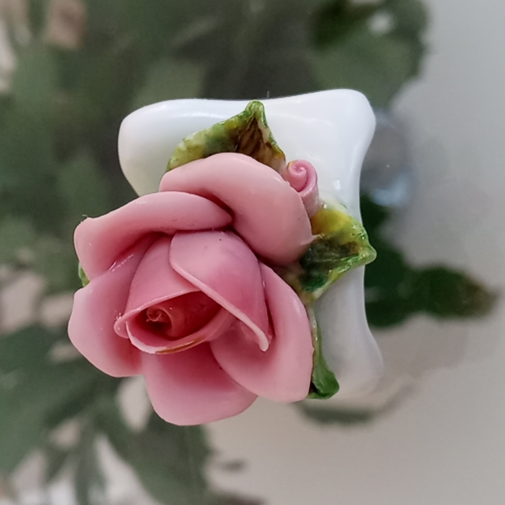 Dresdan Mini Rose Figurine